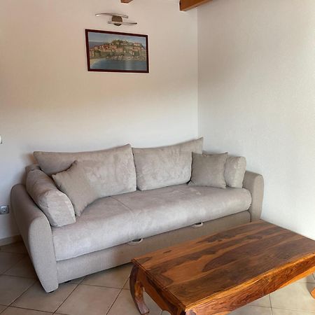 Apartments Vesna Тиват Экстерьер фото