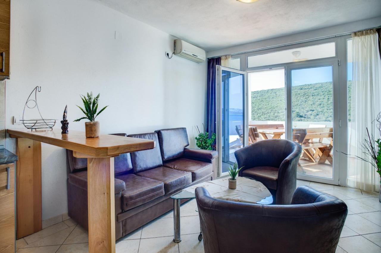 Apartments Vesna Тиват Экстерьер фото