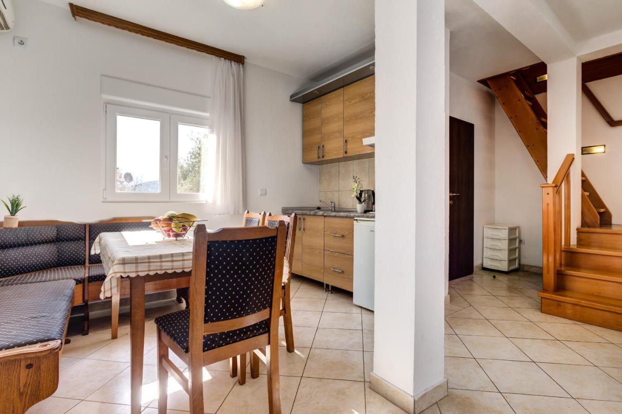 Apartments Vesna Тиват Экстерьер фото